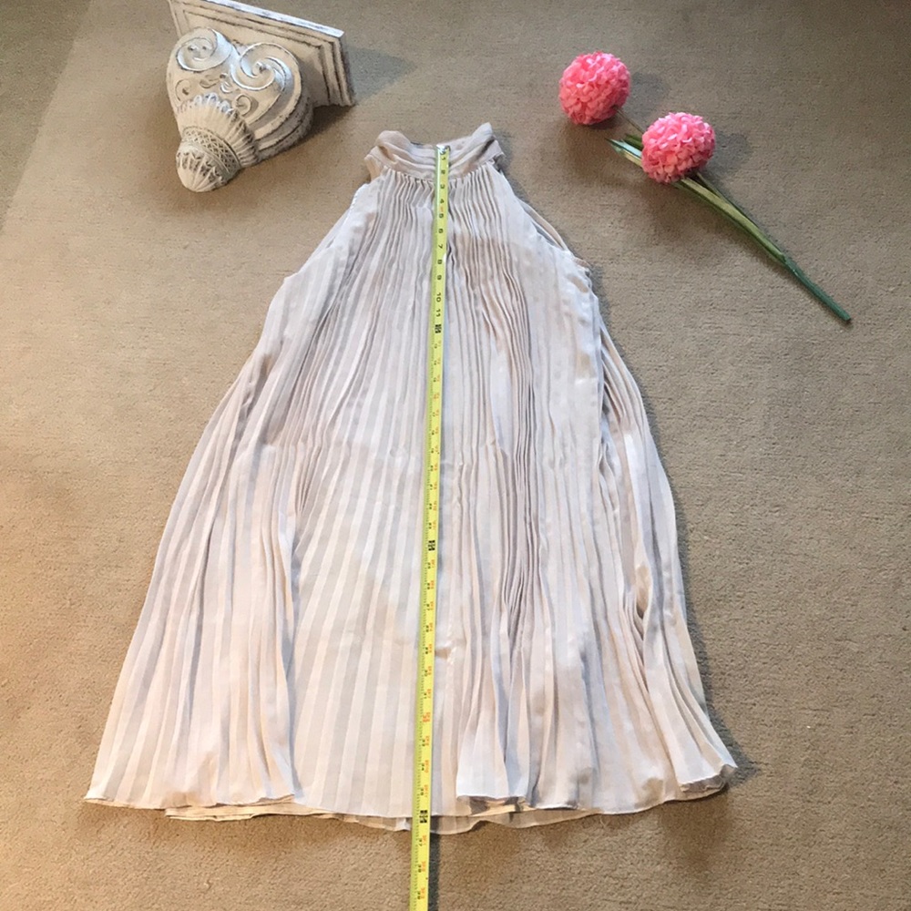 😍Beautiful Zara Women pleated midi dress - Picture 5 of 8